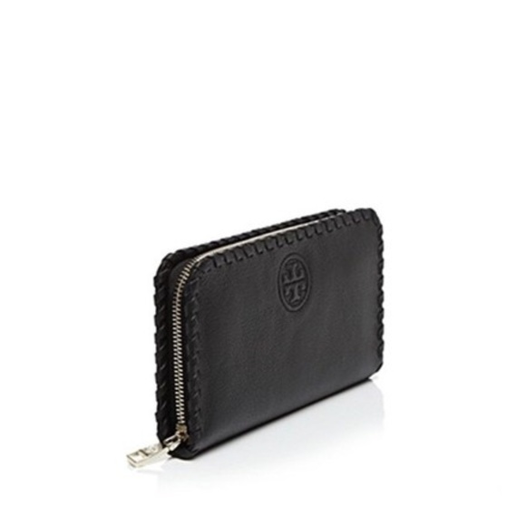 Tory Burch Handbags - Tory Burch Marion  Zip Continental Black Wallet